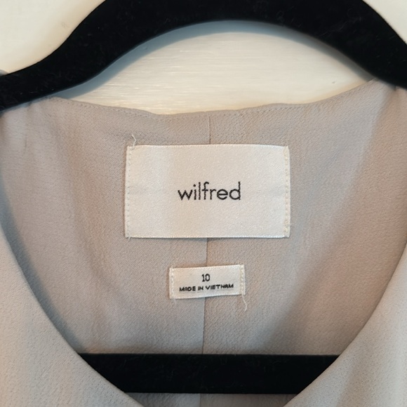 Aritzia Beige Button-Up Sleeveless Top - Picture 3 of 3